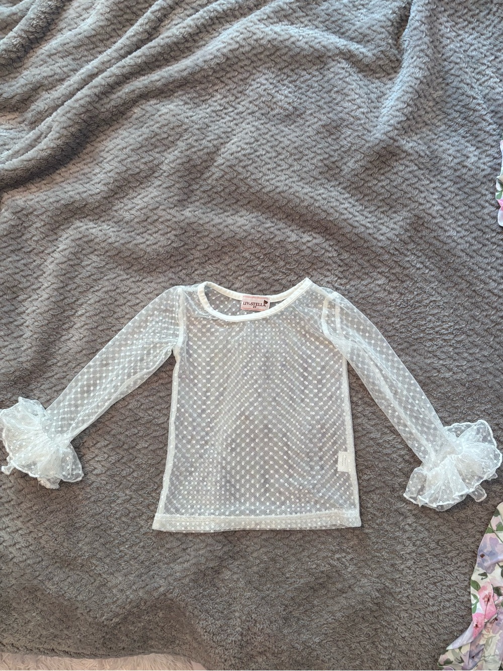 NWOT. Liv&Stella layering top. 2T.